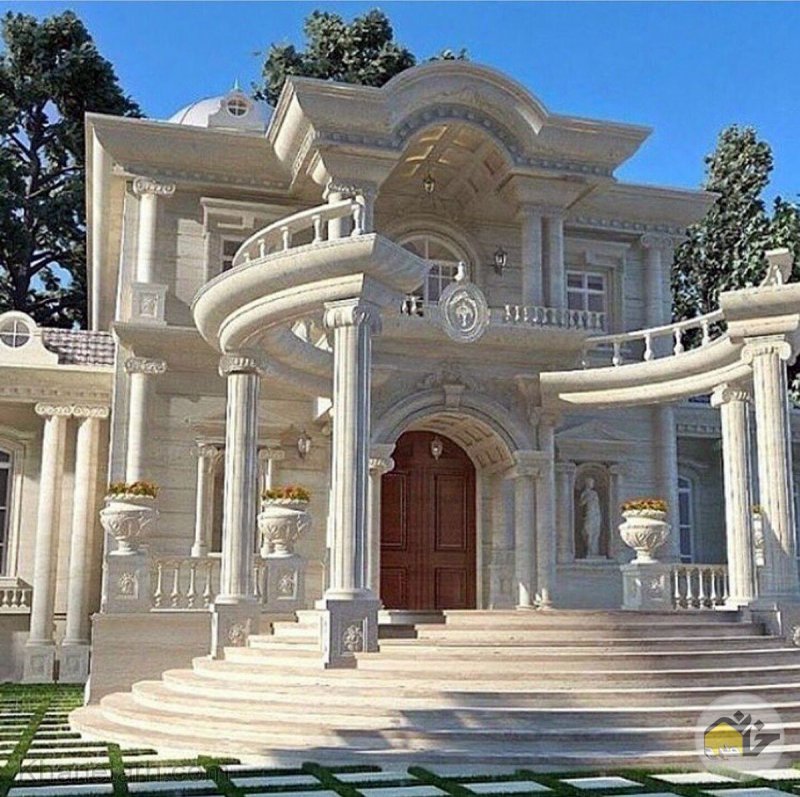 Особняк с колоннами