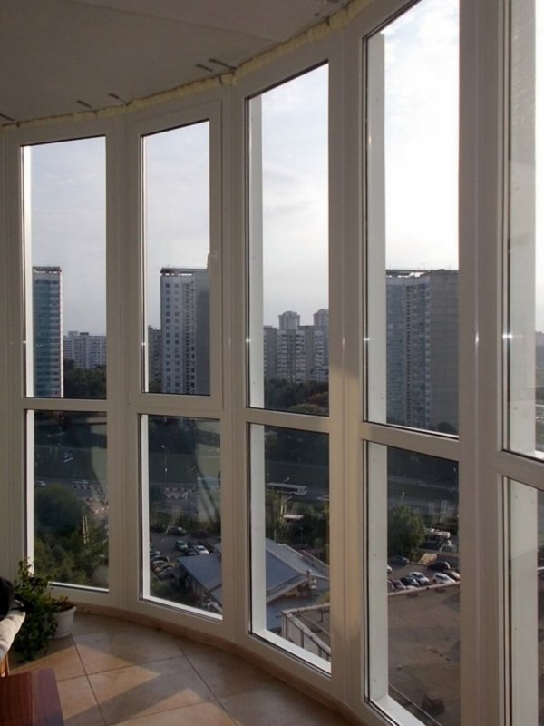 Полупанарамное остекление