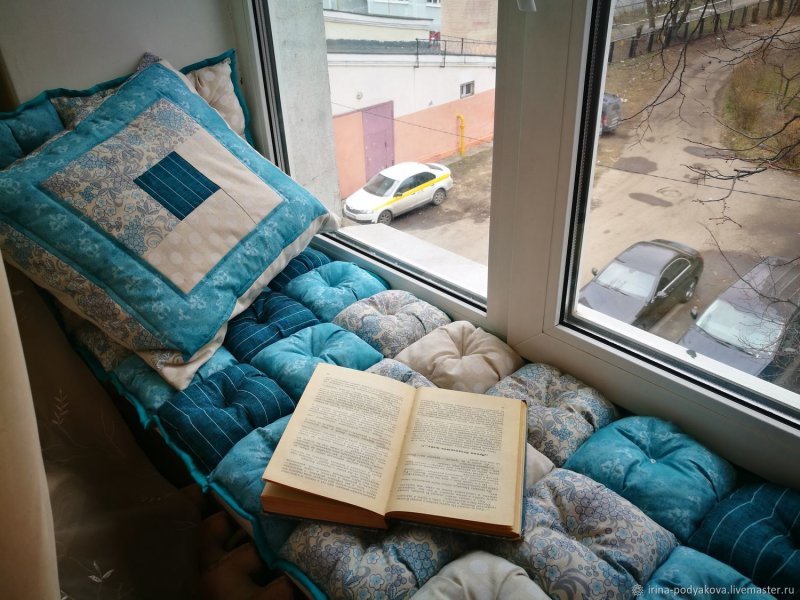 Подушки на подоконник