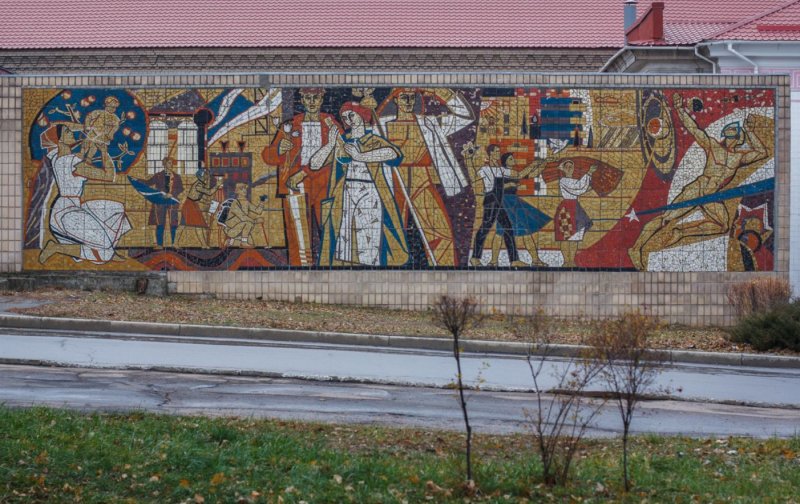 Жуковский Советская мозаика на школе