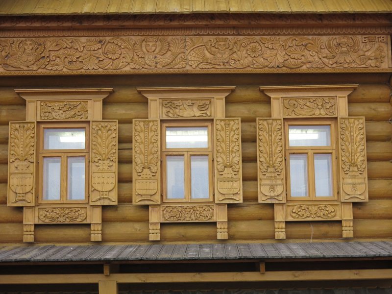 Резные наличники