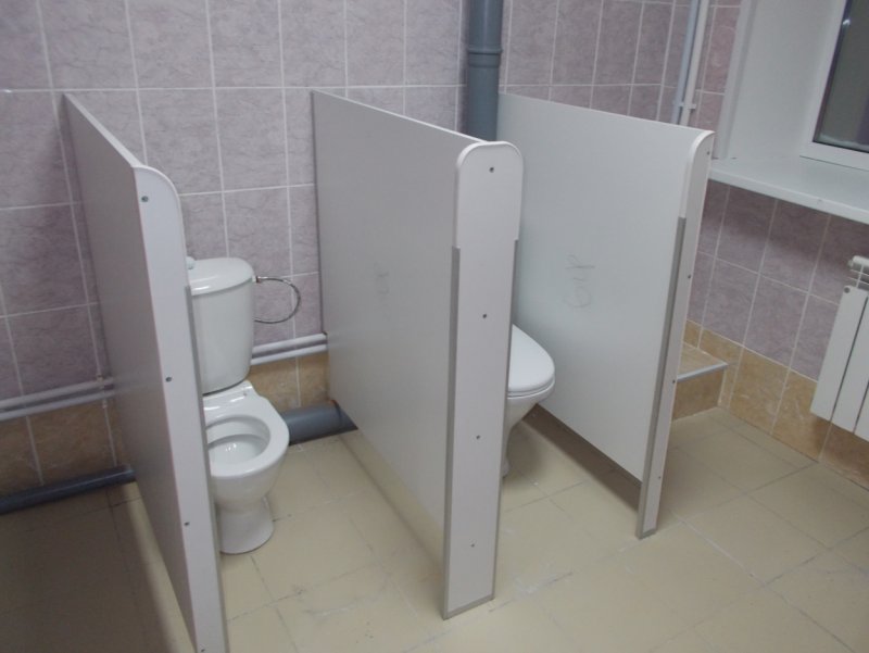 Перегородки для санузлов в детском саду