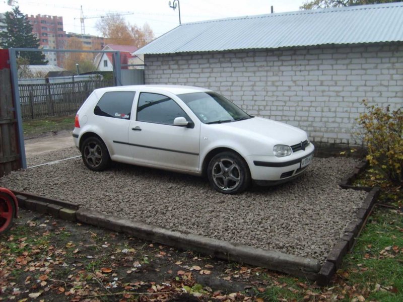 Площадка для авто из щебня