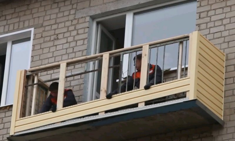 Застекленный балкон снаружи