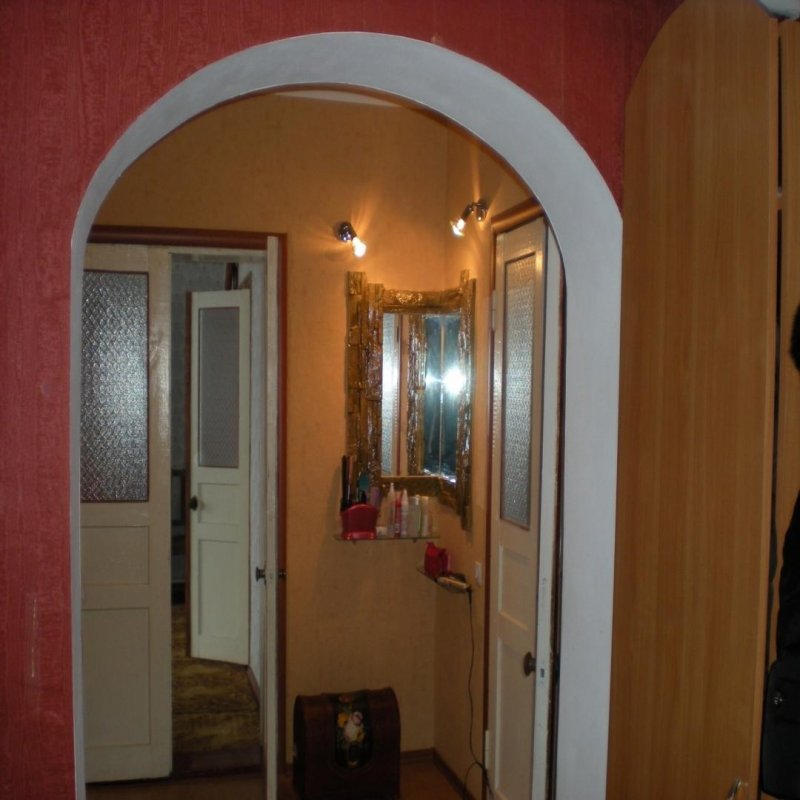 Арка из коридора в кухню