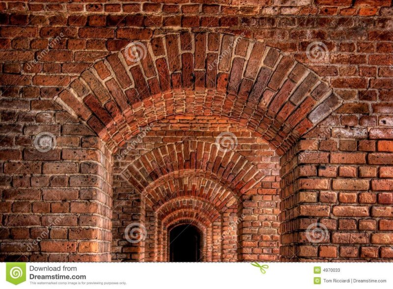 Кирпичная арка