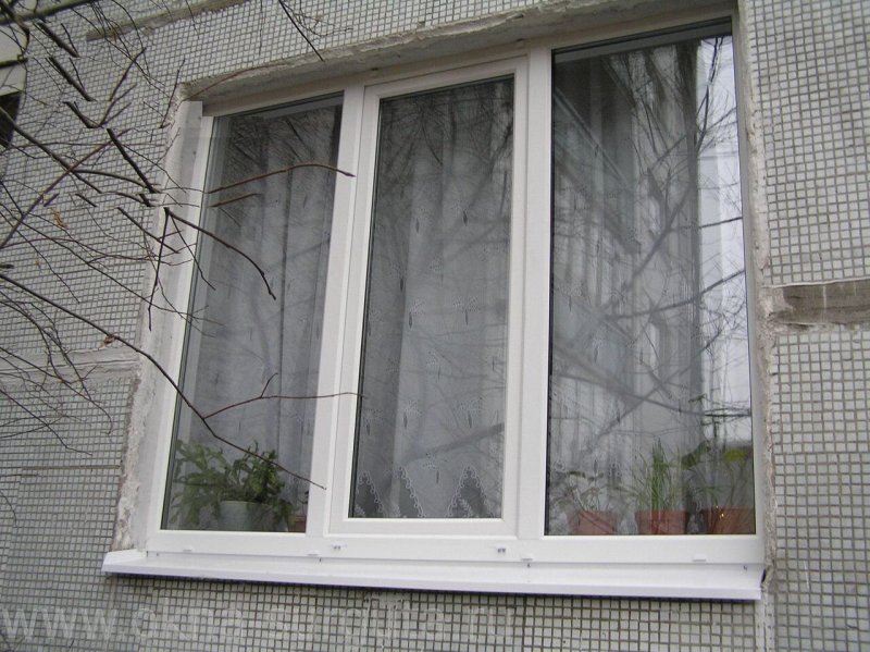 Пластиковое окно снаружи