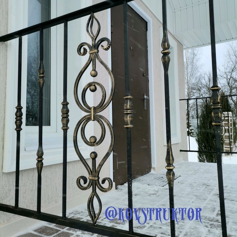 Кованые подставки для цветов на окна