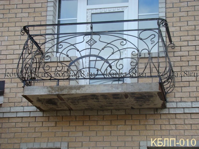 Кованые балконы
