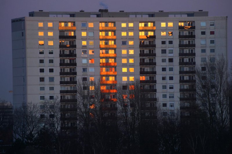 Окна домов ночью