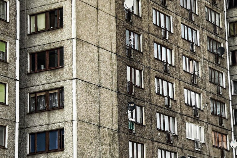 Окно из многоэтажки