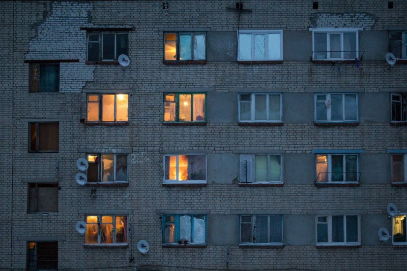 Многоэтажный дом окна
