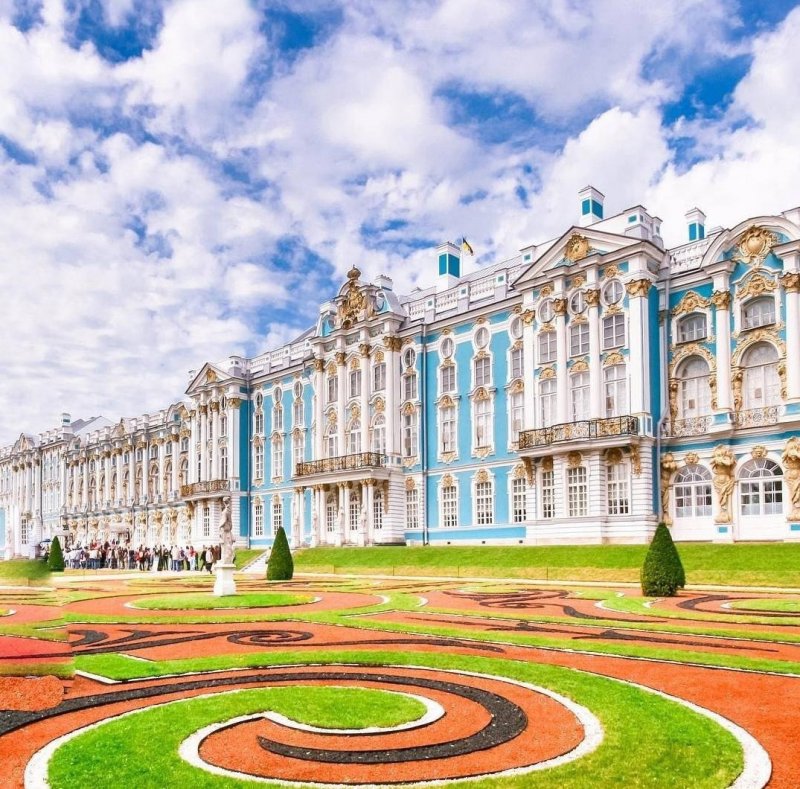Екатерининский дворец в Санкт-Петербурге
