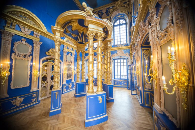 Петергоф Екатерининский дворец