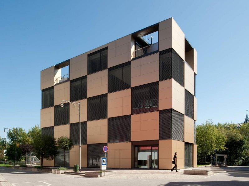.Офисное здание Kiefer Technic Architecture Showroom