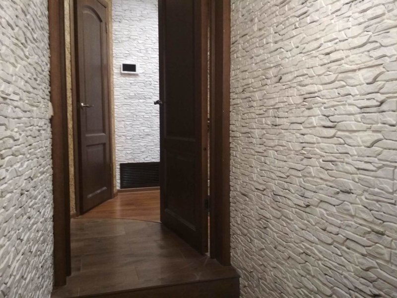 Отделка арки камнем