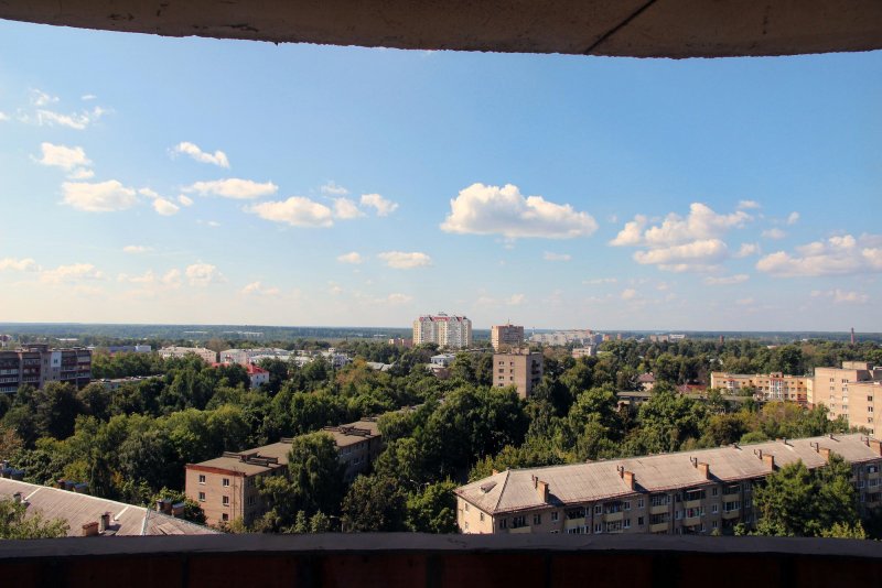 Вид из окна на город