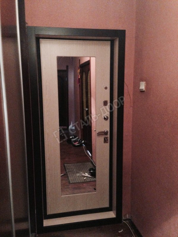 Дверь МЕТАЛЮР м11 белый