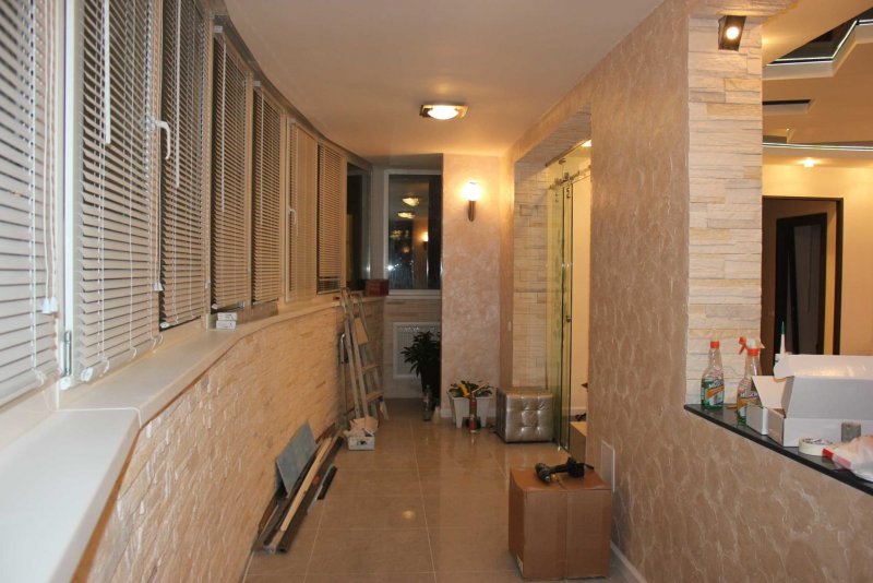 Декоративный кирпич для внутренней отделки балкона