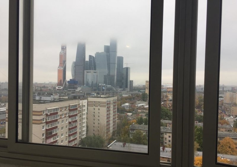 Вид из окна пожилого дома