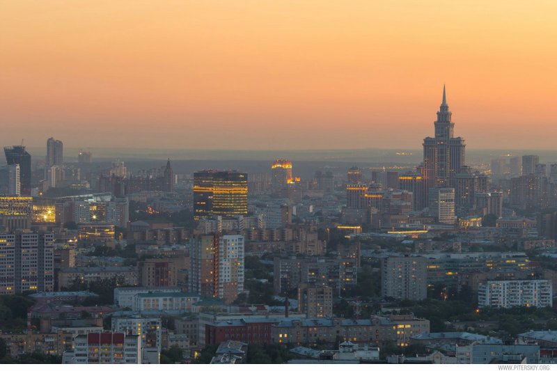 МГУ И Москва Сити