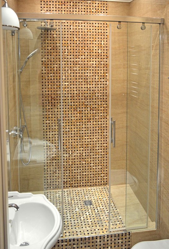 Душевой уголок GUTEWETTER Slide Rectan GK-863b l 130см*90см