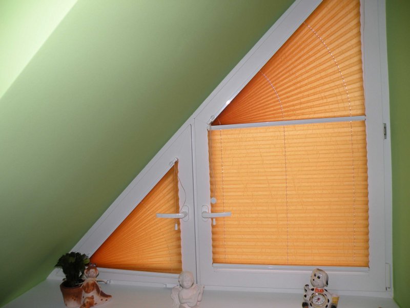 Мансардное окно Velux