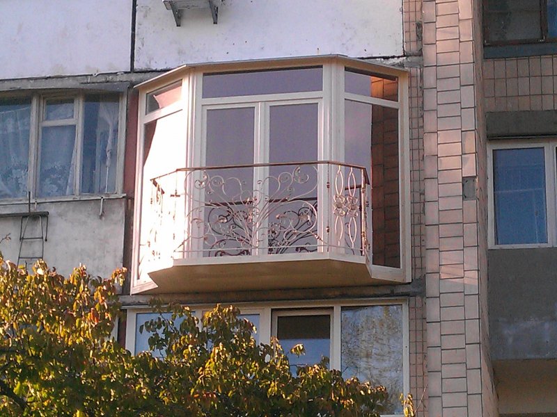 Пластиковый балкон