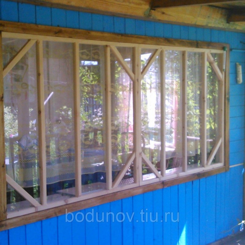Деревянные окна для веранды