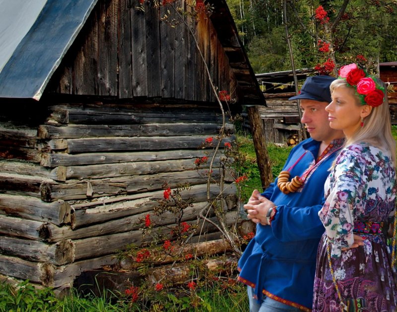 На завалинке в деревне