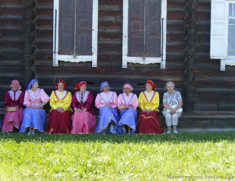 На завалинке