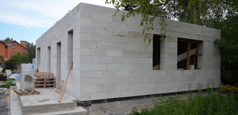 Стены дома из газобетона