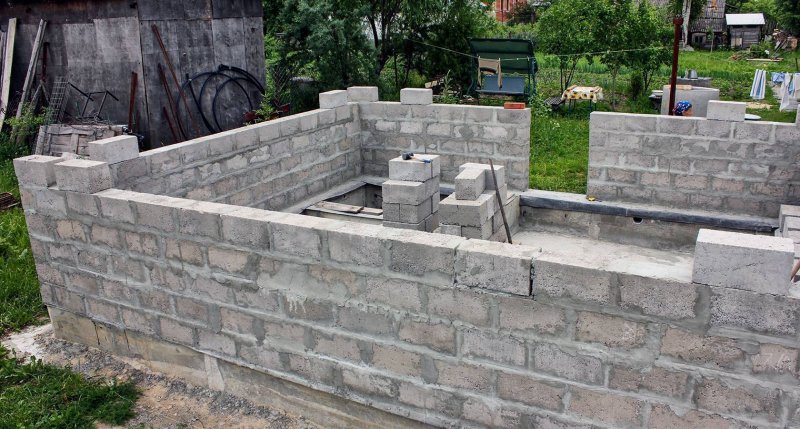 Дом из кремнегранитных блоков