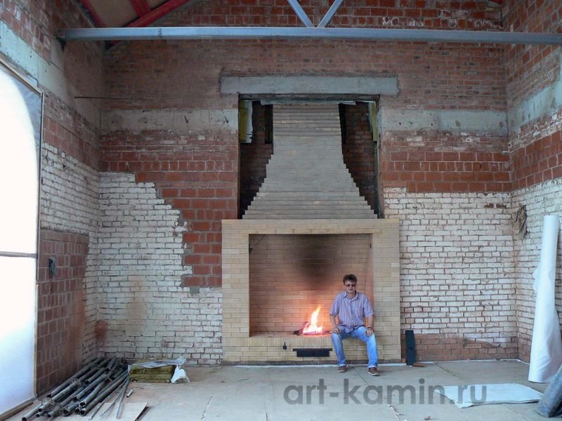 Большие камины из кирпича