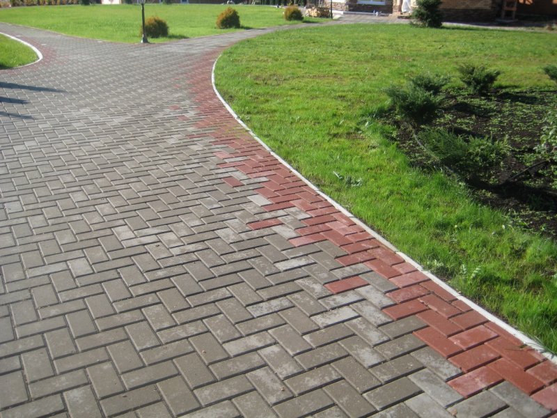 Брусчатка серая с красным