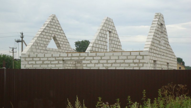 Фронтон из кирпича
