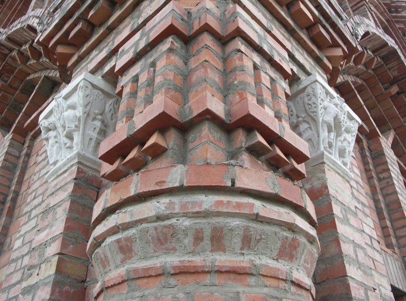 Старинная кирпичная кладка