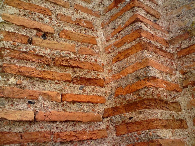 Старинные стены из камня