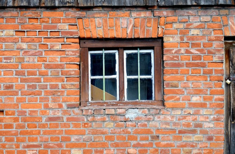 Старинная кирпичная кладка