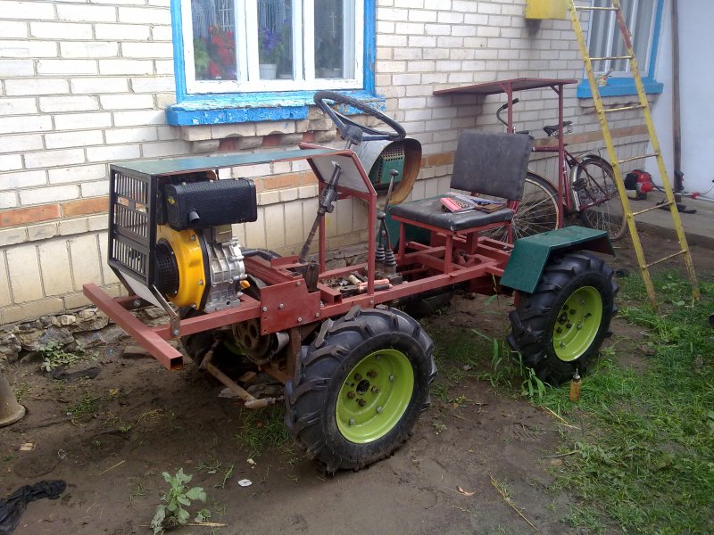 Минитрактор 4х4 классика