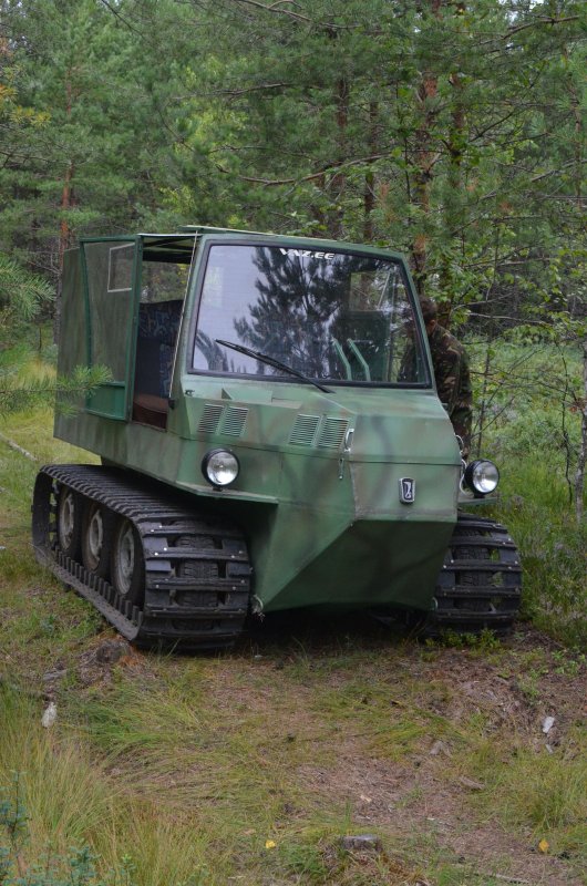 Вездеход на гусеницах болотоход