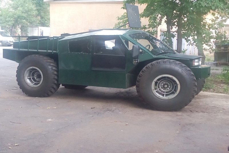 Вездеход плавающий колесный