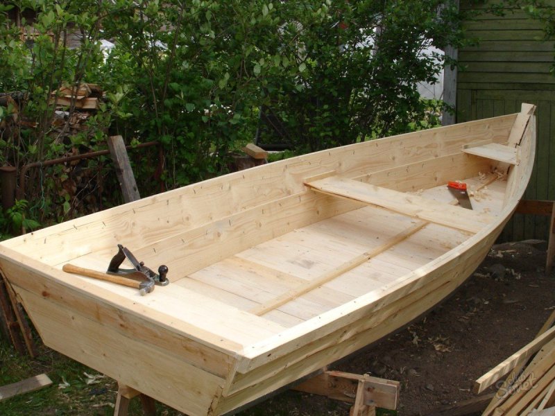 Деревянная лодка skiffboat