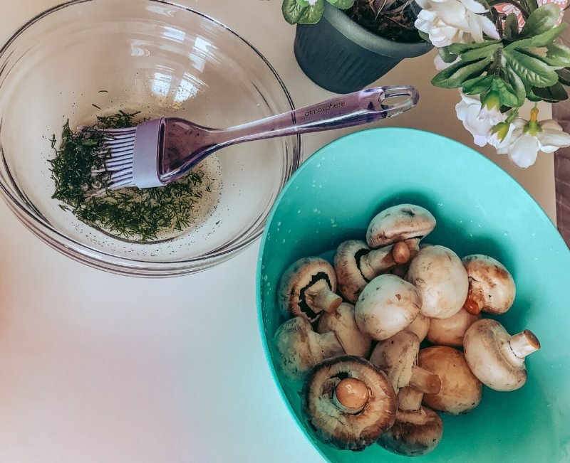 Сырые шампиньоны