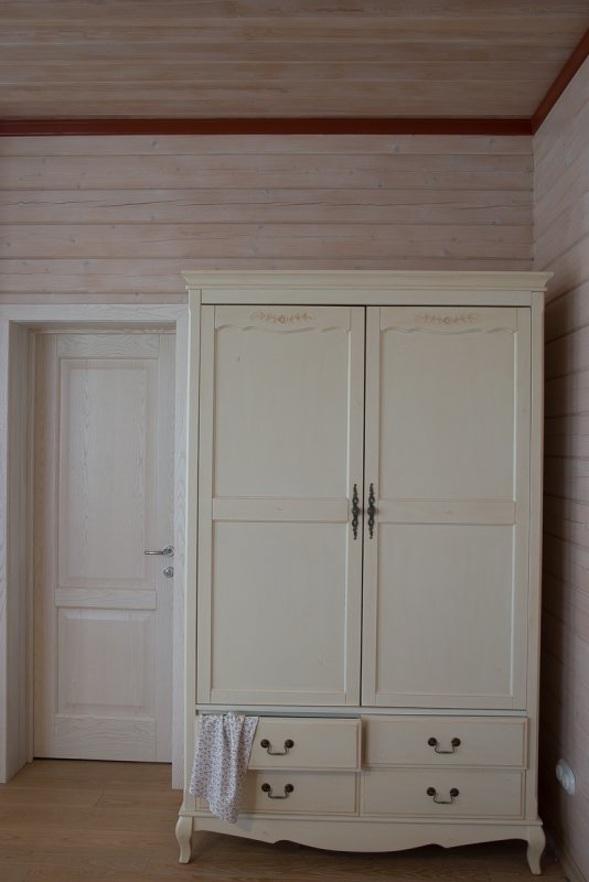 St9327kr-2 платяной шкаф на ножках с ящиками Belveder