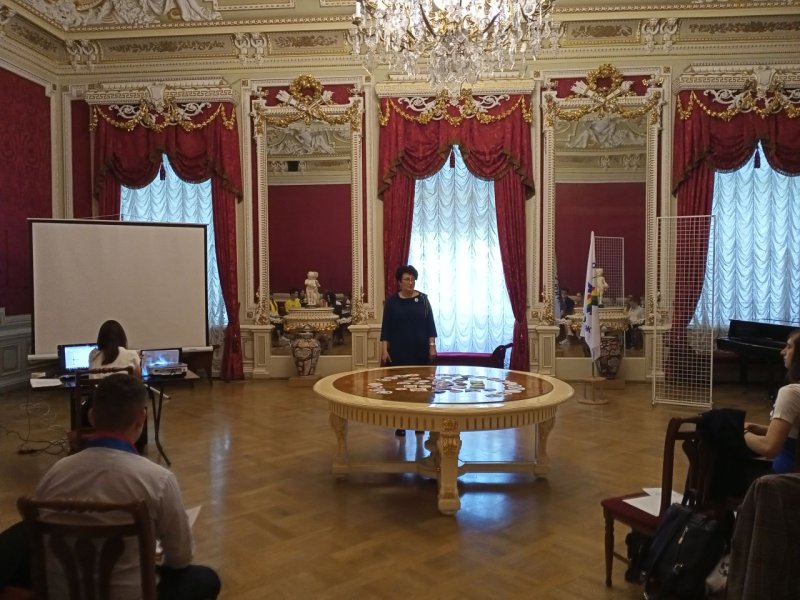 Аничков дворец красная гостиная