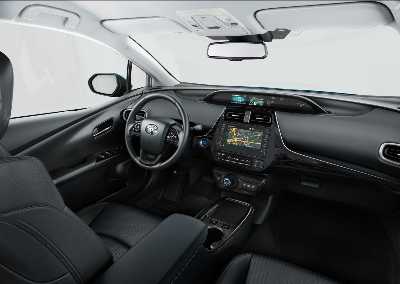Toyota Prius 2019 салон