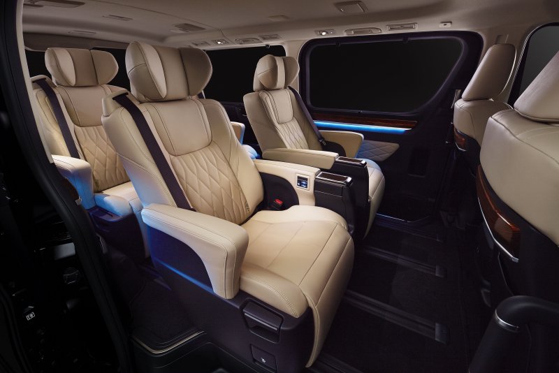 Toyota Granace 2020