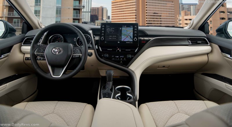 Toyota Camry 2.5 2021