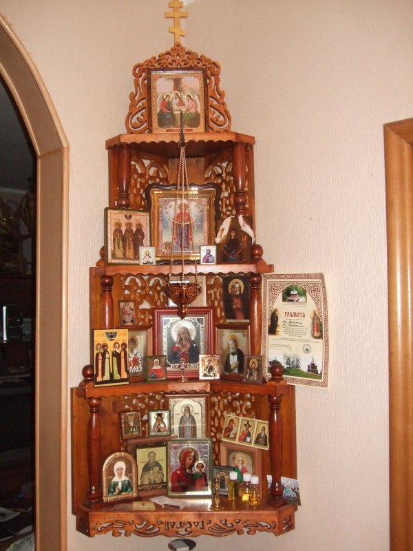 Полка для икон дип 500х330с
